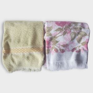 Vintage Boho Fringe Bath Towels Pink Floral Yellow 44×24 Lot Of 2